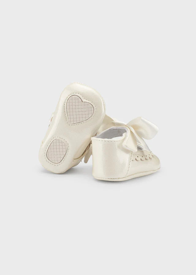 Off White Bow Baby Shoes